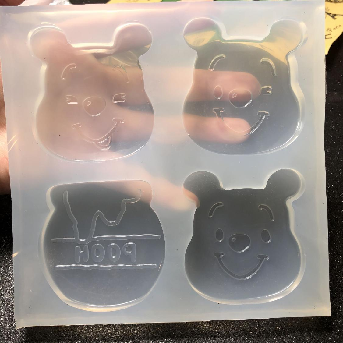 如何防止透明液態(tài)硅膠制品出現發(fā)黃