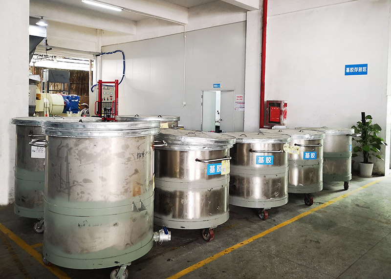 如何選擇靠譜的液體硅膠廠家？這些要點需牢記